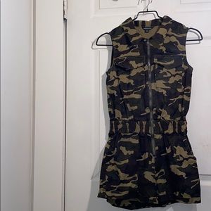 ‘Haoduoyi’ camo jumpsuit. Good condition